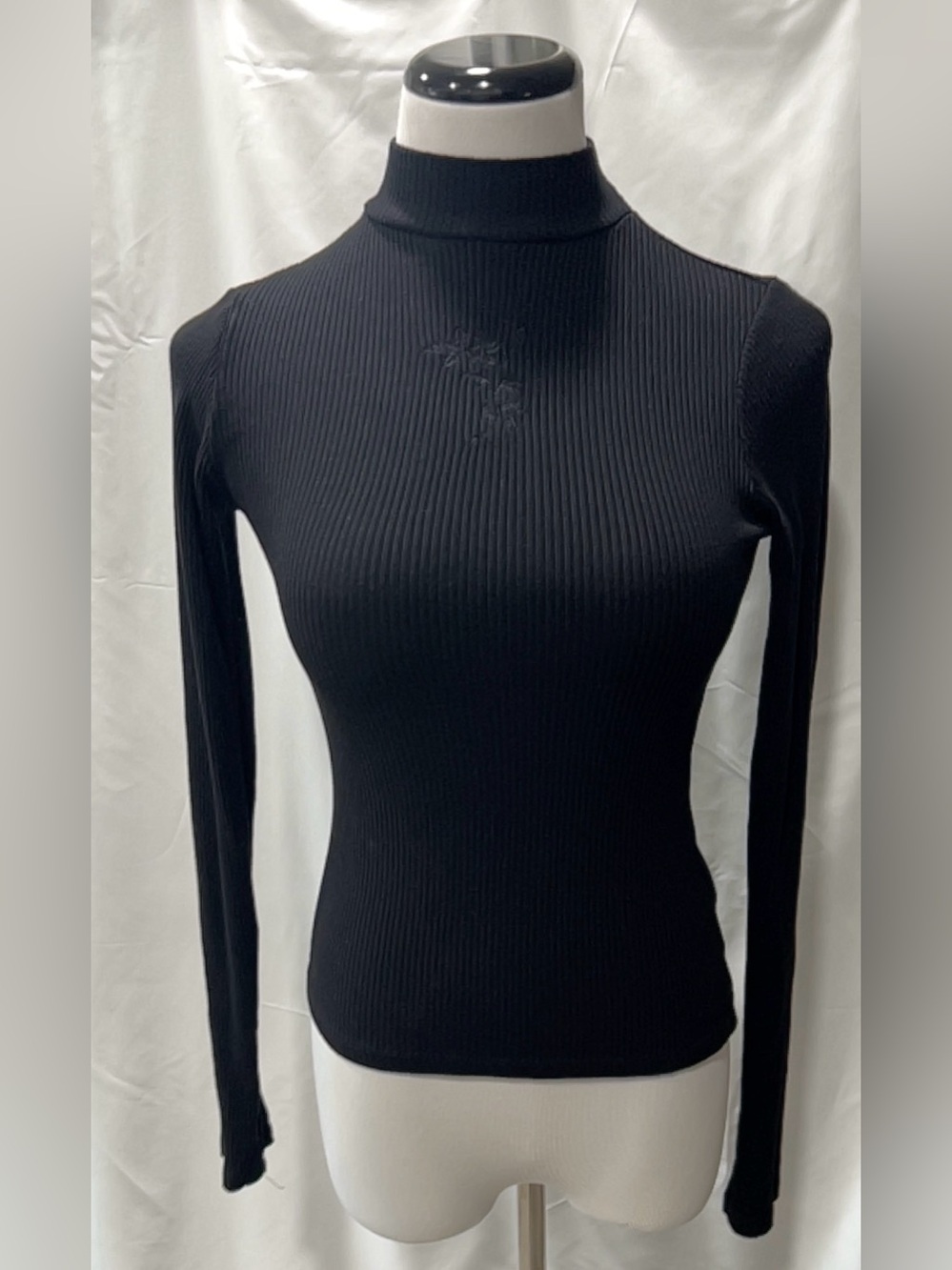 Disturbia Black Ribbed Mock Neck Top Embroidered Rose Long Sleeve Gothic US 2
